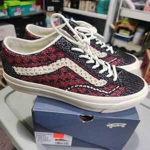 Vans LX Old Skool Classic Low-Top Knit Sneakers in Red/Black with White Stripe